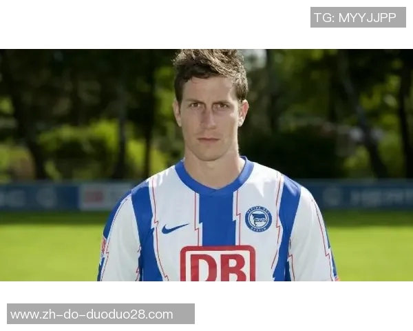 带弗字的足球球星盘点及其职业生涯亮点解析